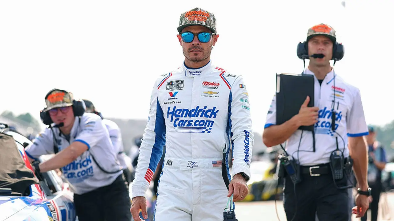Kyle Larson sukses memenangi Knoxville Nationals setelah tampil gemilang di Richmond