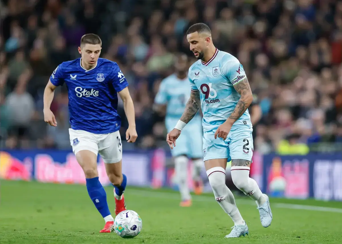 Pesepak bola Kyle Walker dalam pertandingan Liga Inggris