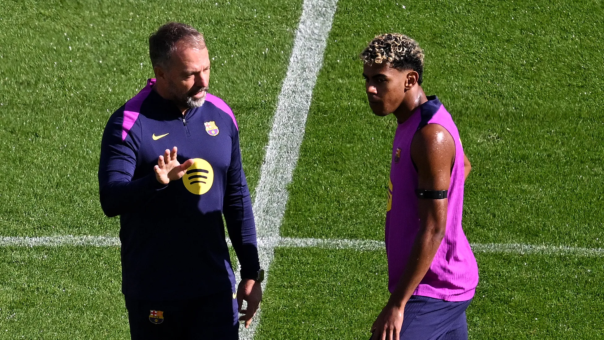 Lamine Yamal dalam sesi latihan Barcelona di bawah arahan Hansi Flick