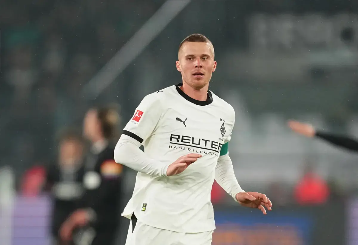 Pemain belakang Nico Elvedi saat memperkuat Borussia Monchengladbach