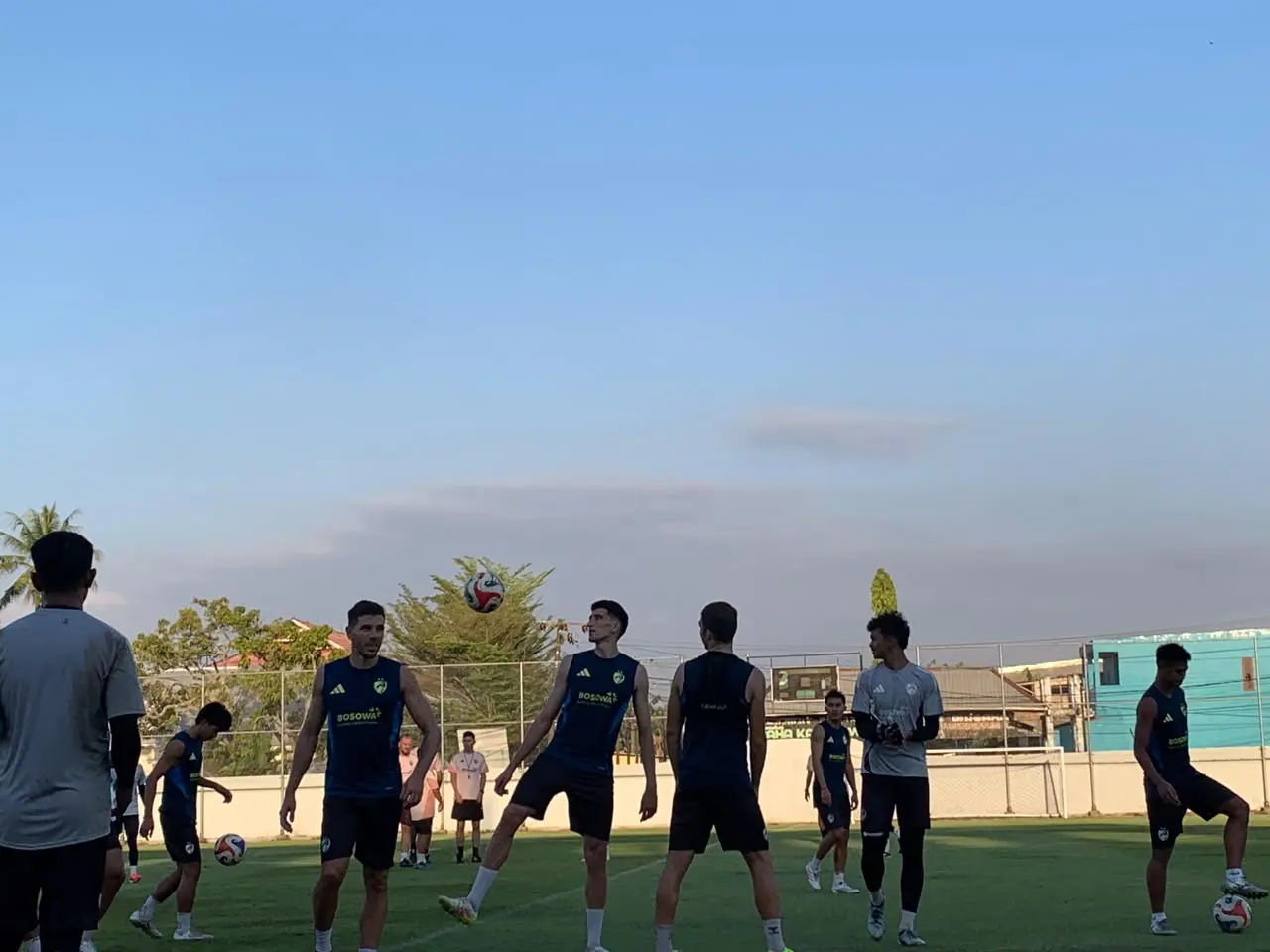 Skuad PSM Makassar jalani sesi latihan pramusim jelang kompetisi baru
