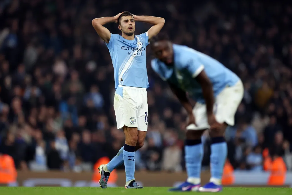 Gelandang Manchester City Rodri dalam sesi latihan klub