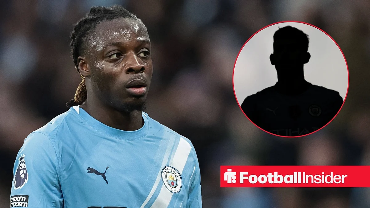 Matheus Nunes merayakan kemenangan bersama skuad Manchester City di lapangan