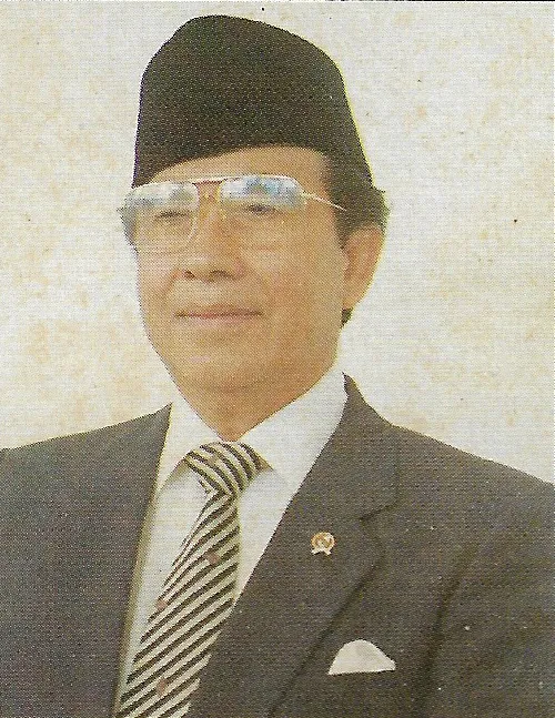 Potret profil Azwar Anas semasa hidup
