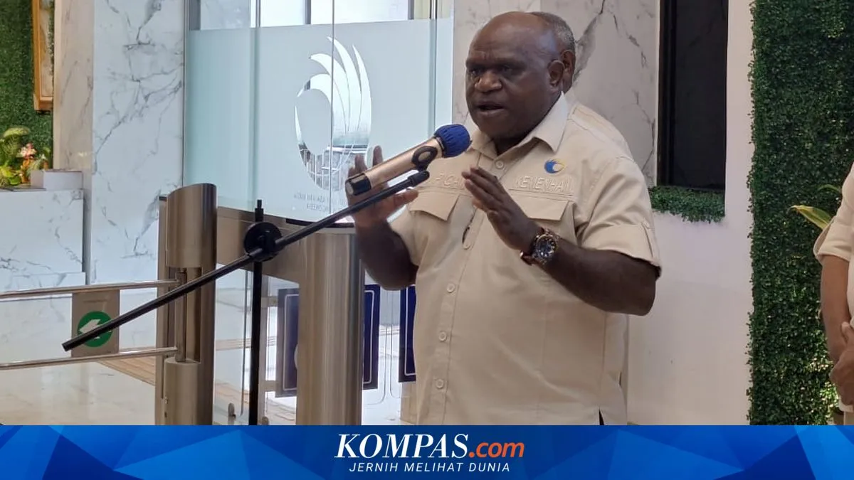 Menteri HAM Natalius Pigai saat melakukan kunjungan kerja di DPRD Papua Tengah untuk menjaring aspirasi masyarakat