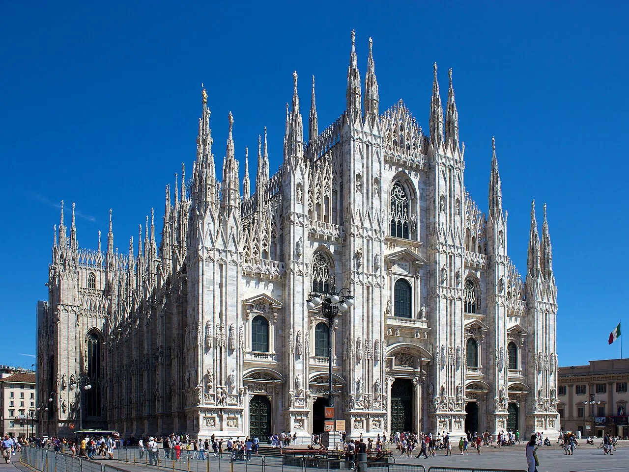 Pemandangan kota Milan di Italia sebagai pusat mode dan ekonomi global