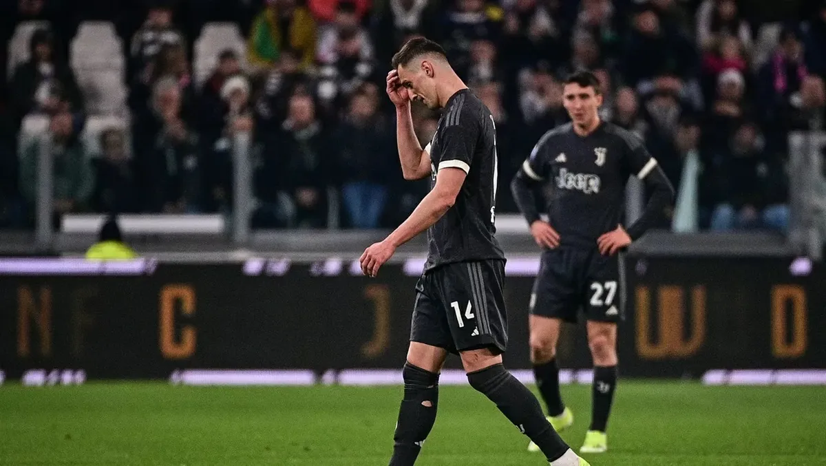 Arkadiusz Milik merayakan gol untuk Juventus saat menghadapi Palermo