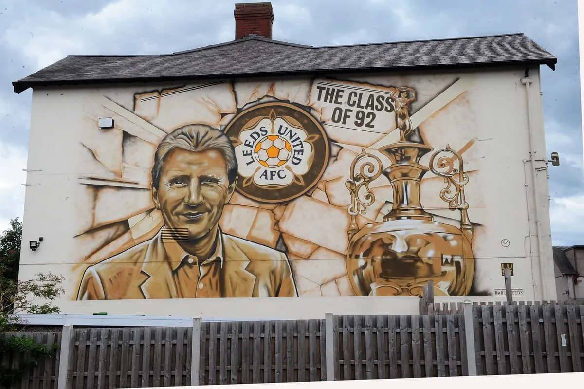 Mural baru Leeds United di Beeston merayakan Howard Wilkinson