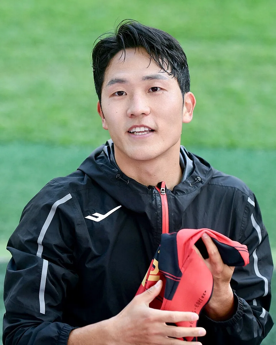Foto Na Sang-ho, pemain sepak bola profesional asal Korea Selatan