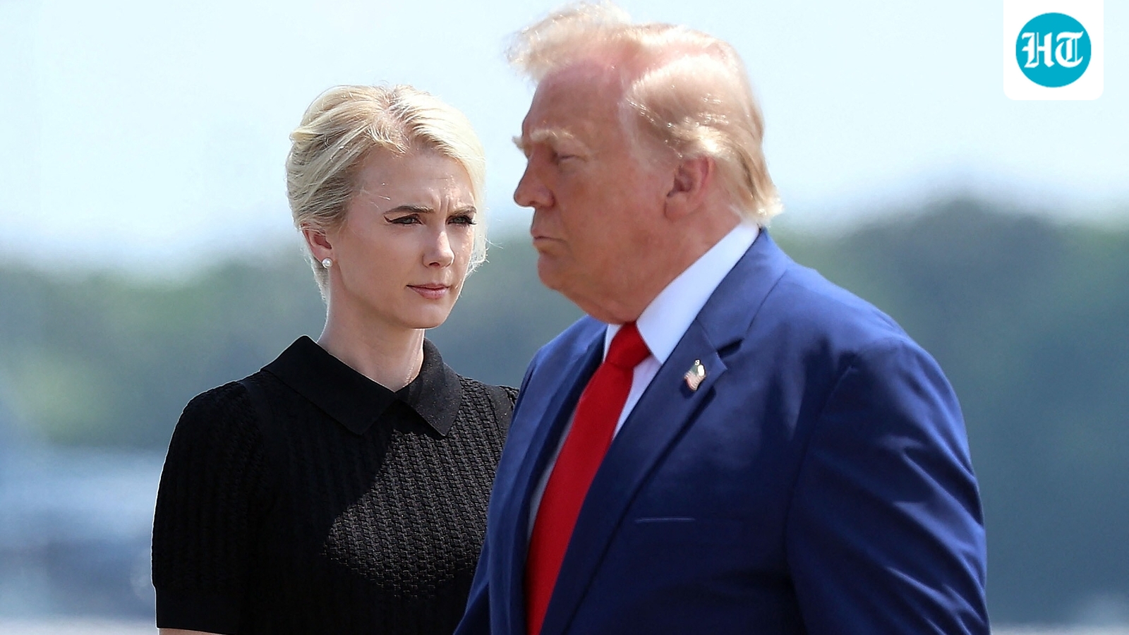 Staf khusus Donald Trump, Natalie Harp, menjadi sorotan dan viral di media sosial