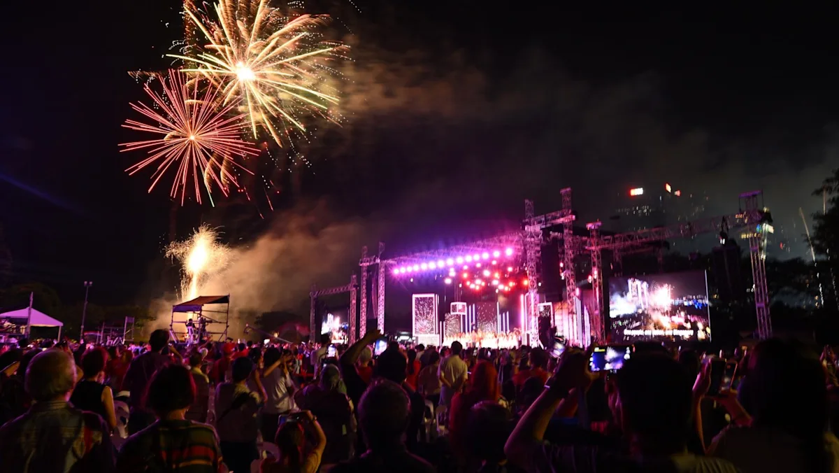 Kembang api meriah menutup National Day Concert 2026 di Gardens by the Bay