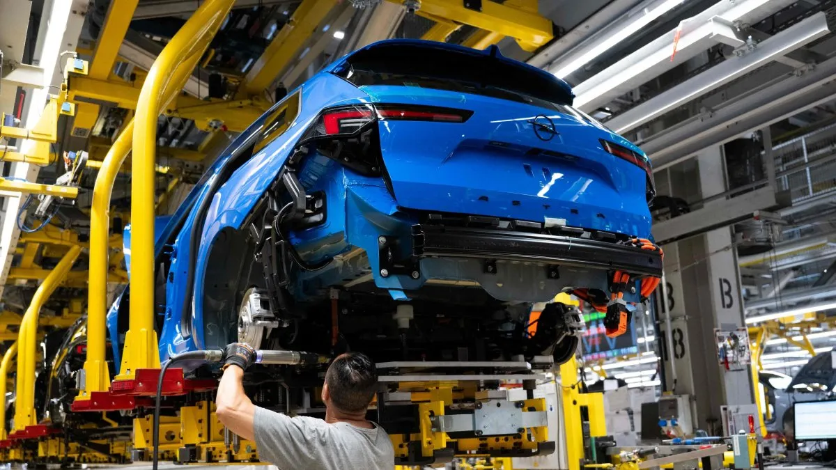 Pabrik Opel di Ruesselsheim Jerman