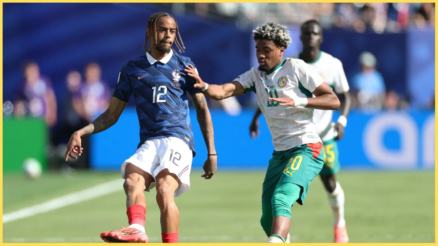 Paris Saint-Germain mengambil sikap tegas pada Bradley Barcola dan Ibrahim Mbaye