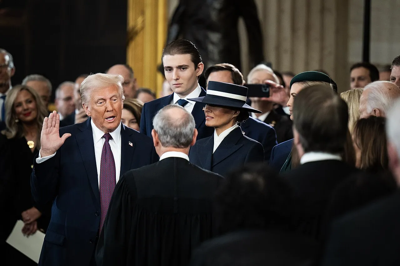 Suasana khidmat pelantikan Donald Trump di U.S. Capitol rotunda Washington DC