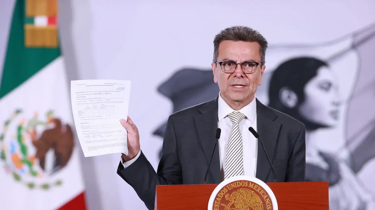 Komisaris Federal Cofepris Víctor Hugo Borja memberikan keterangan pers terkait isu lechuga