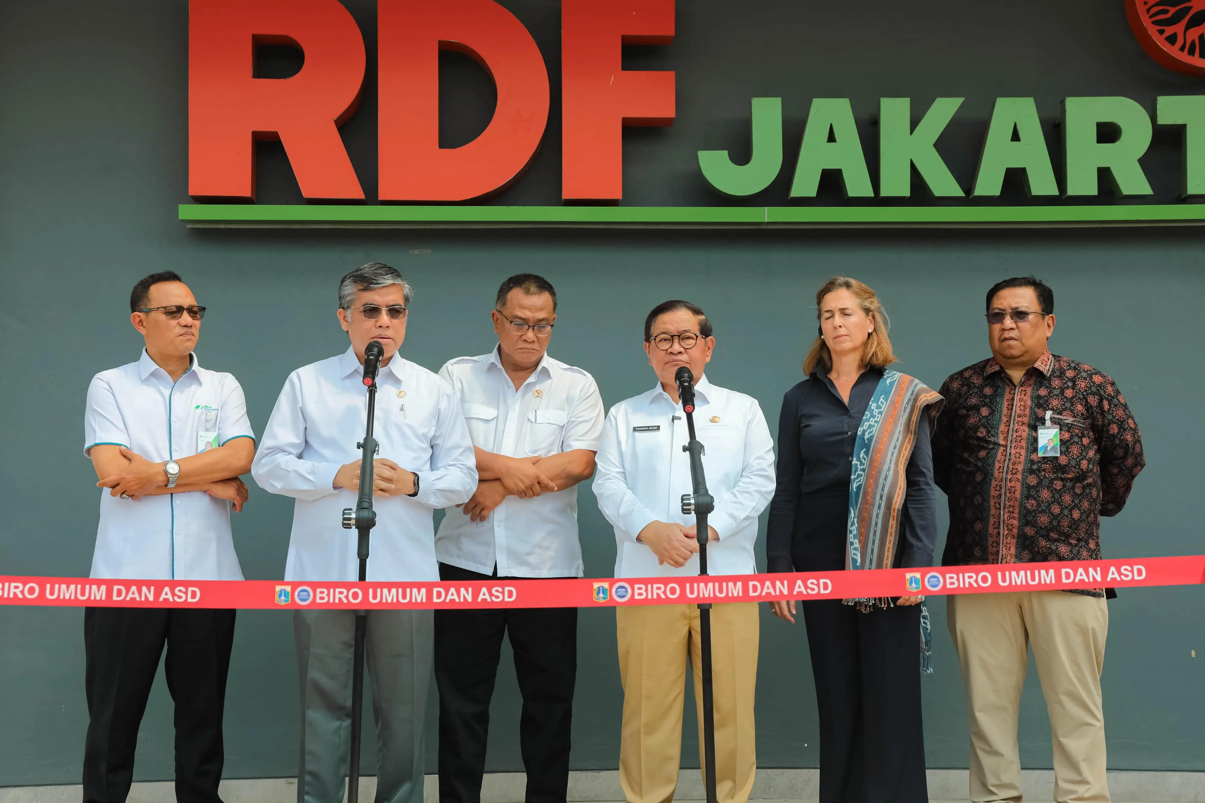 Gubernur DKI Jakarta Pramono Anung tinjau fasilitas pengolahan sampah