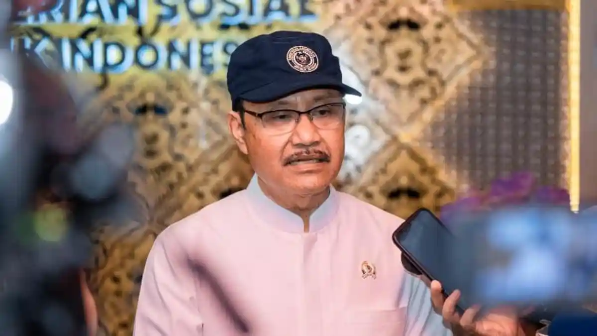 Menteri Sosial Saifullah Yusuf saat menyampaikan keterangan pers terkait penyaluran bansos Triwulan III di Jakarta