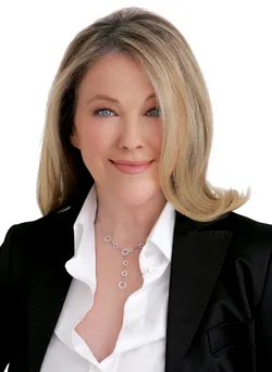 Aktris legendaris Catherine O'Hara dalam sebuah acara penghargaan perfilman internasional
