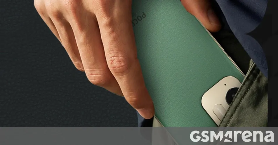 Tampilan bodi belakang Poco M8x 5G pada teaser resmi Flipkart