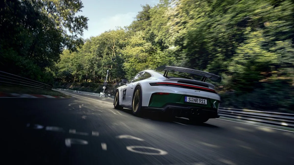 Porsche 911 GT3 edisi spesial 100 tahun Nurburgring