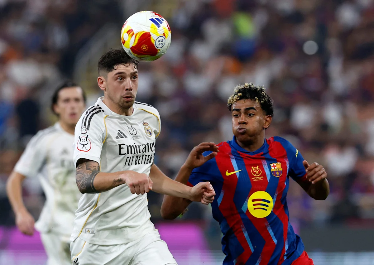 Pemain Barcelona merayakan kemenangan gelar juara La Liga Spanyol