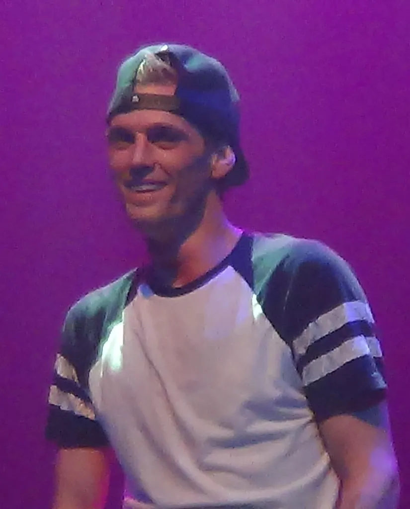 Aaron Carter penyanyi pop terkenal era akhir 1990-an dan awal 2000-an