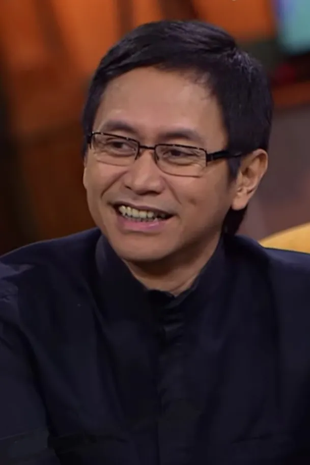 Potret Addie MS sebagai konduktor dan pendiri Twilite Orchestra Indonesia