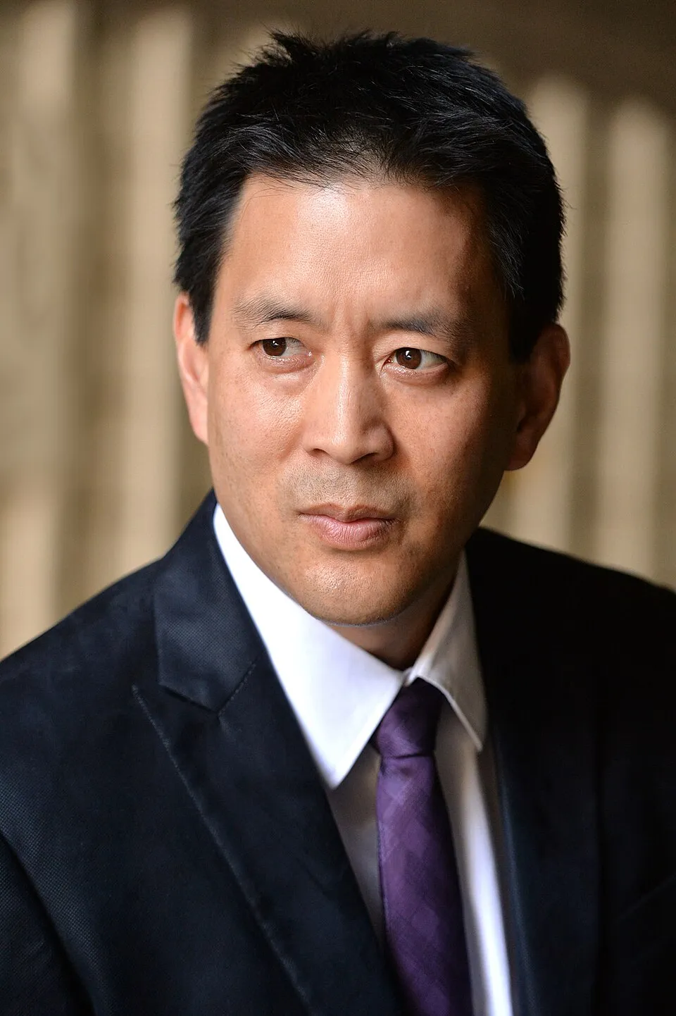 Scott Takeda dalam sebuah sesi pemotretan
