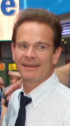 Aktor Amerika Serikat Peter Scolari bintang sitkom Bosom Buddies
