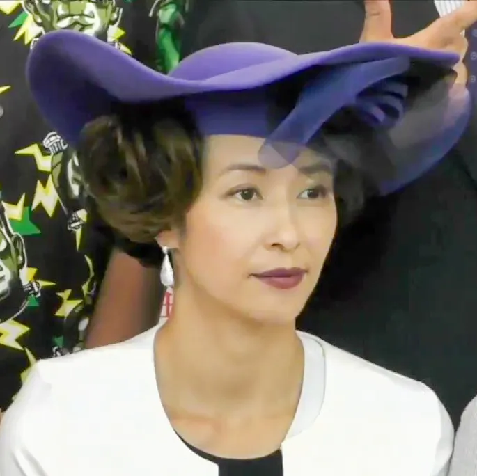 Aktris senior Jepang Miki Mizuno dalam sebuah acara publik
