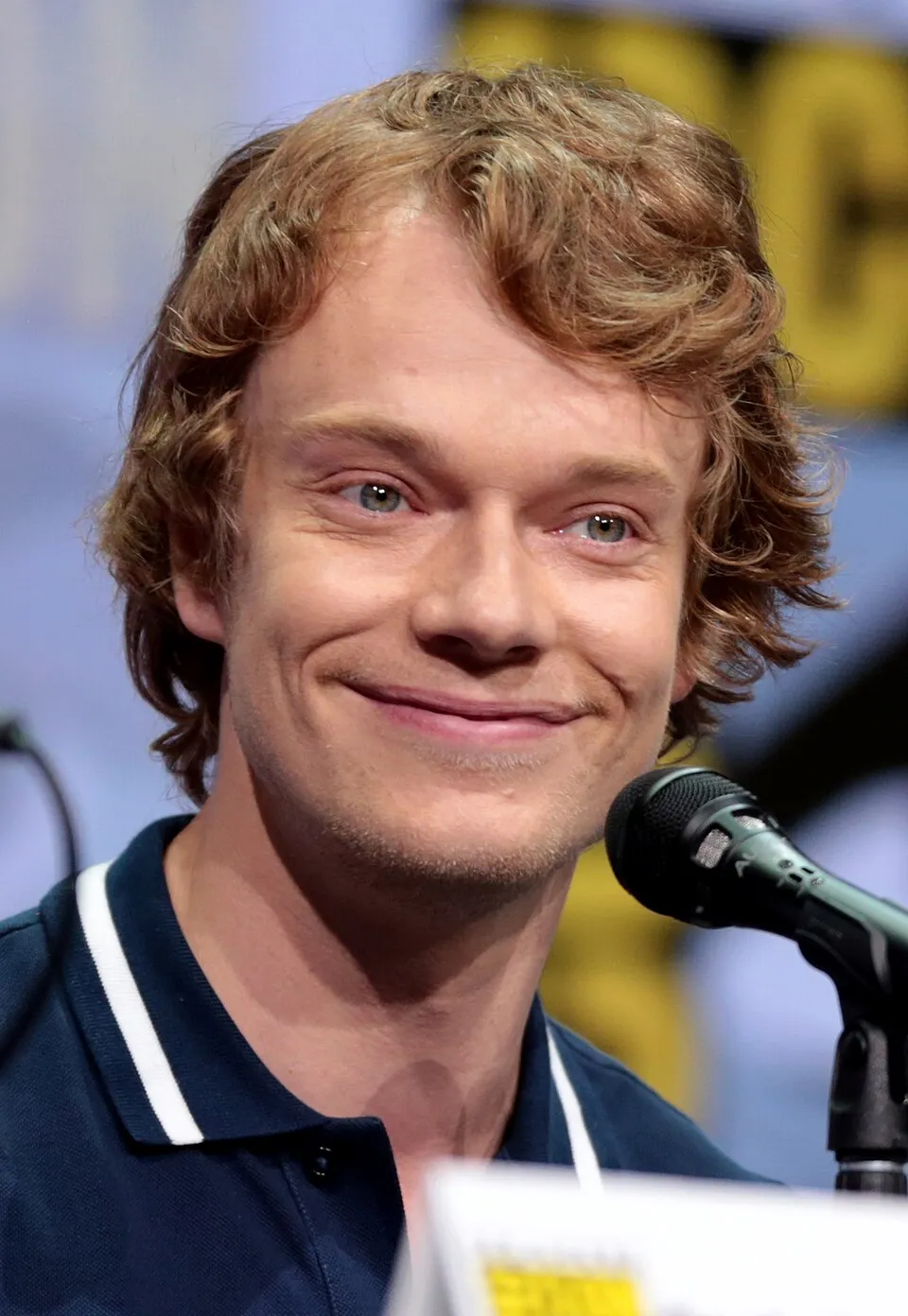Profil aktor Alfie Allen pemeran Theon Greyjoy dalam serial Game of Thrones