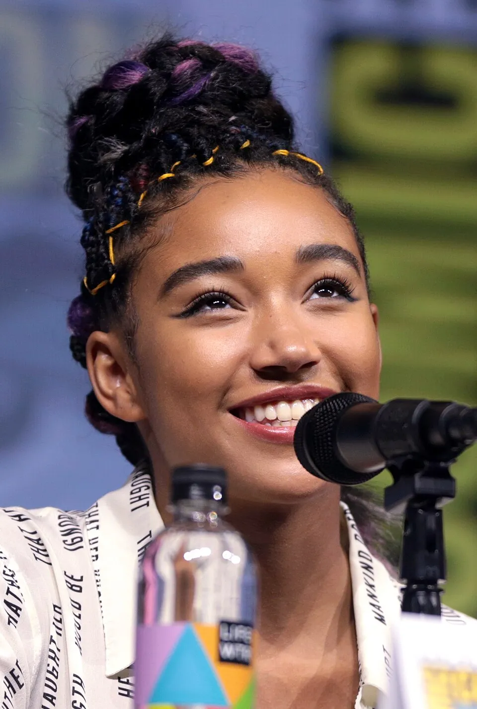 Potret aktris dan musisi Amerika Serikat Amandla Stenberg dalam acara publik
