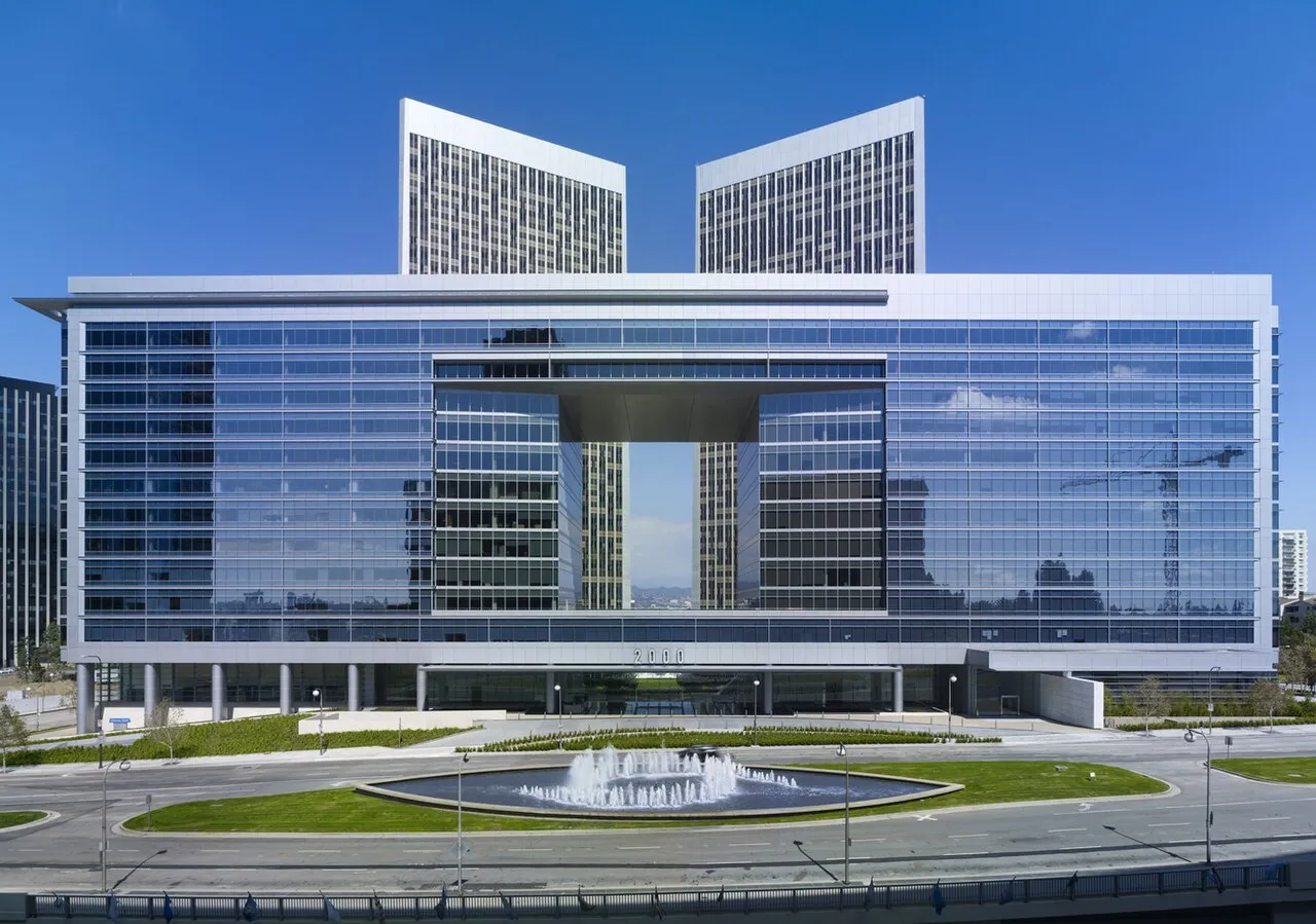 Gedung kantor Ares Management Corporation di pusat keuangan global