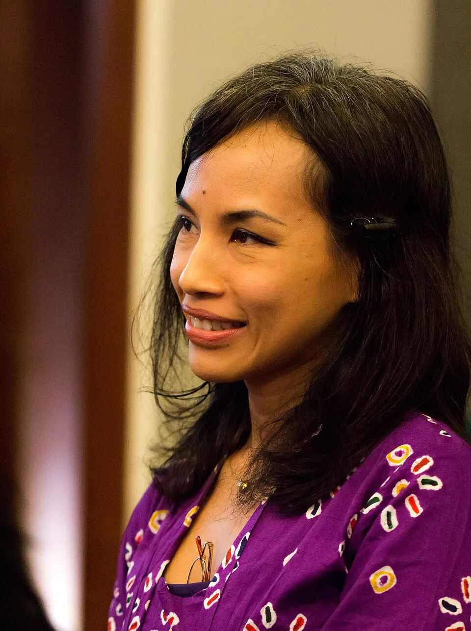 Sastrawan dan jurnalis senior Indonesia Ayu Utami saat menghadiri acara literasi