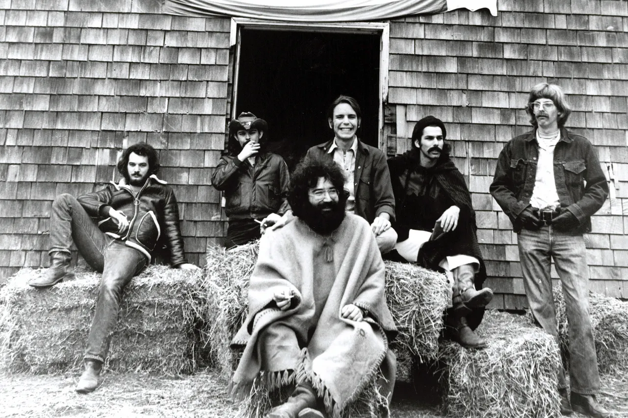 Ilustrasi profil band rock legendaris Grateful Dead asal California