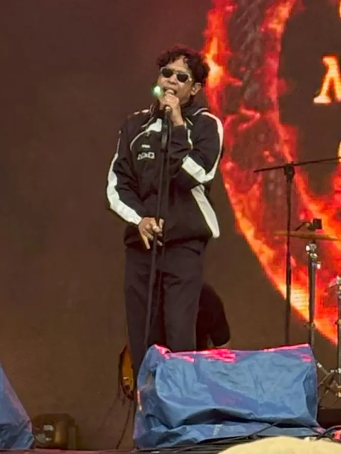 Profil musisi Indonesia Baskara Putra atau Hindia pencipta lagu populer