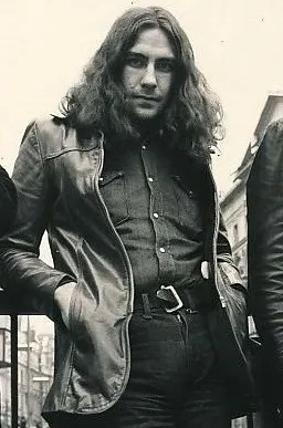 Profil penabuh drum legendaris Black Sabbath Bill Ward dalam aksi panggung