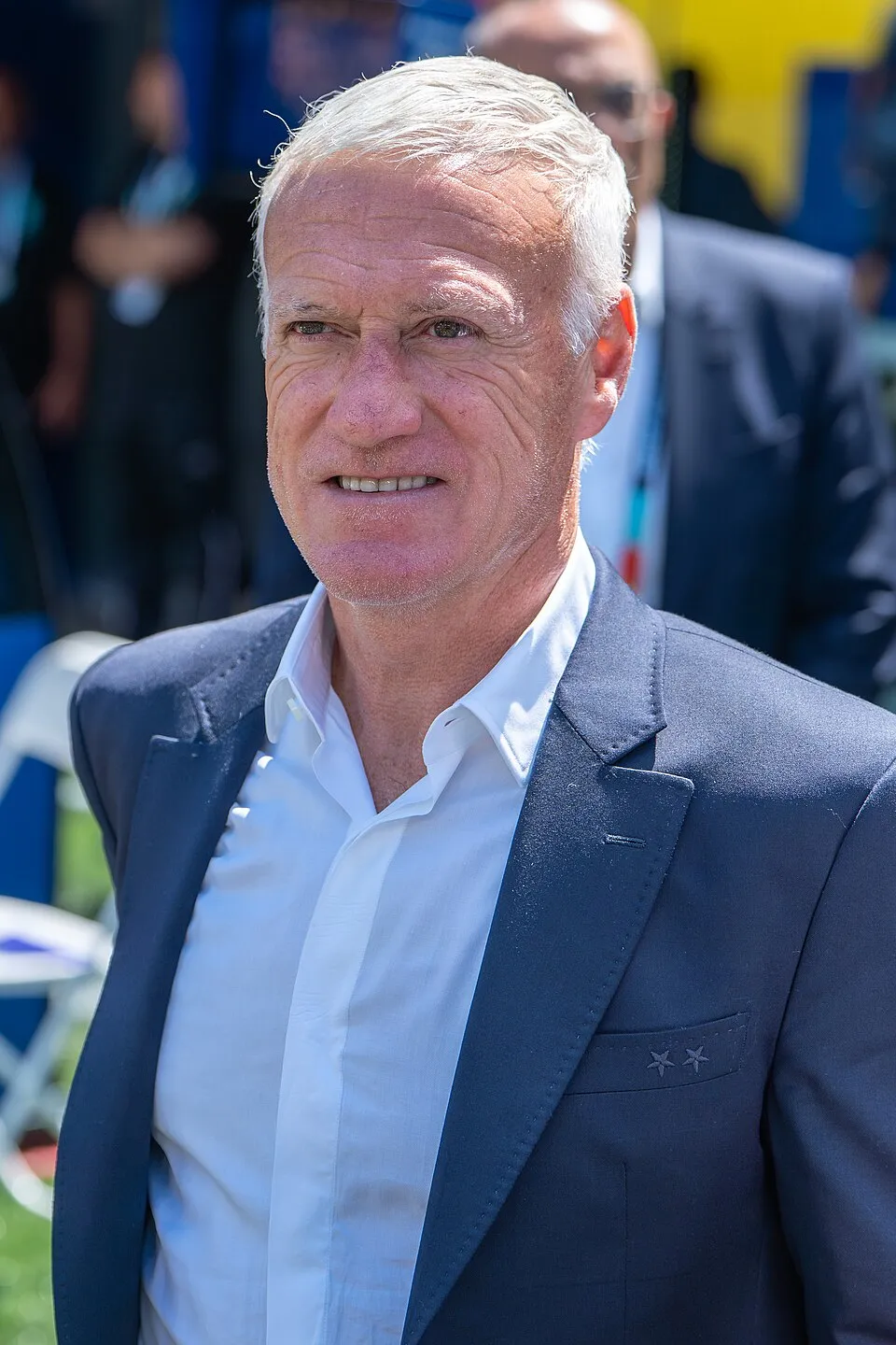 Pelatih timnas Perancis Didier Deschamps memimpin pinggir lapangan pertandingan