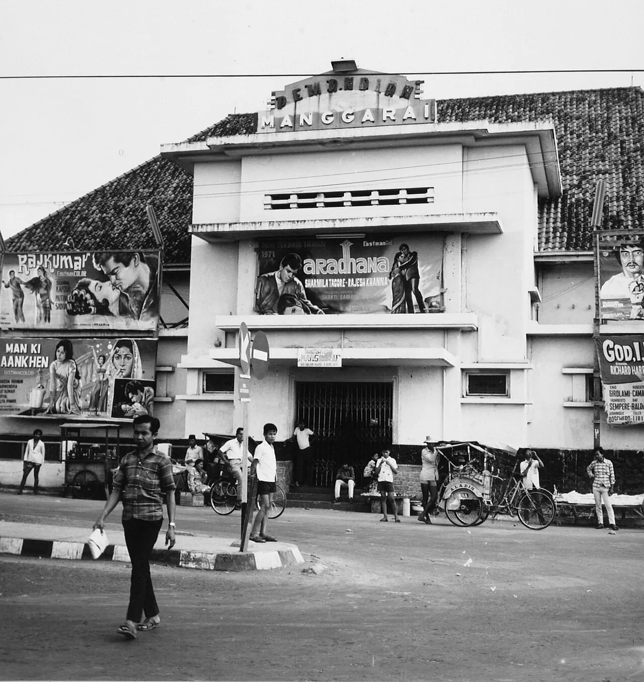 Gedung bekas Bioskop Manggarai di Jalan Sultan Agung Jakarta Selatan