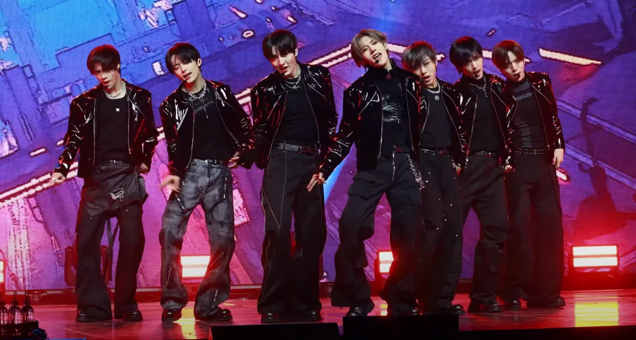 Boy band K-Pop Nouera yang terdiri dari tujuh anggota berbakat