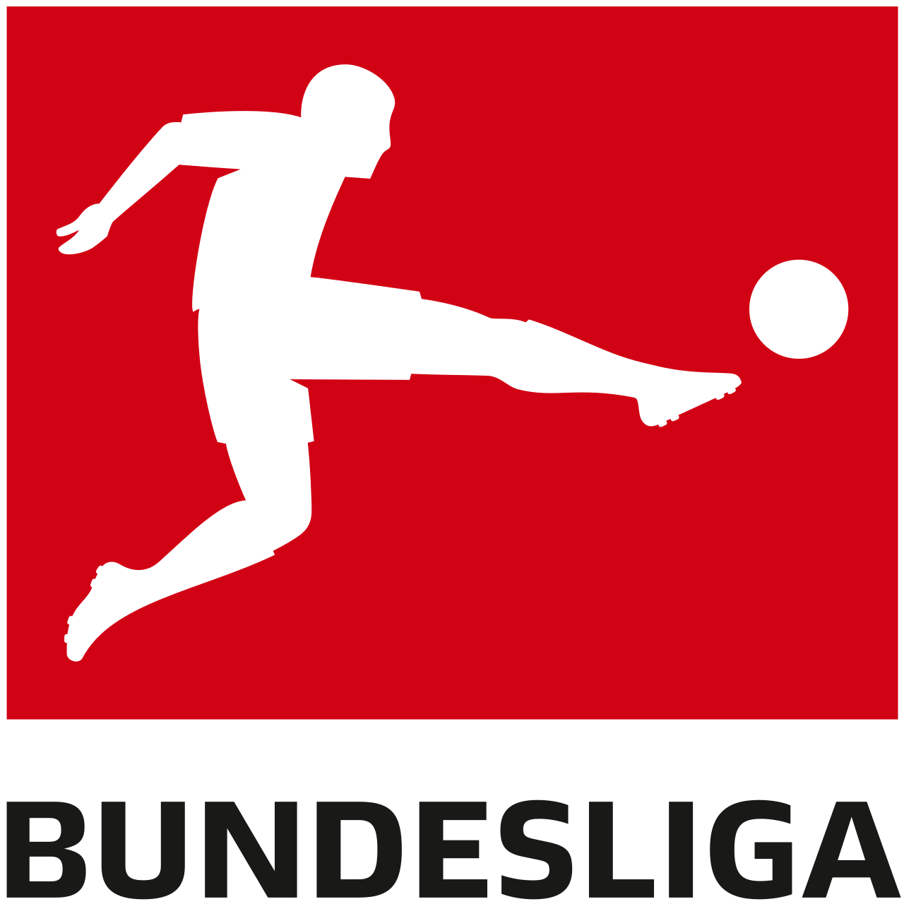 Suasana stadion Bundesliga yang dipenuhi suporter dengan kembang api dan bendera klub