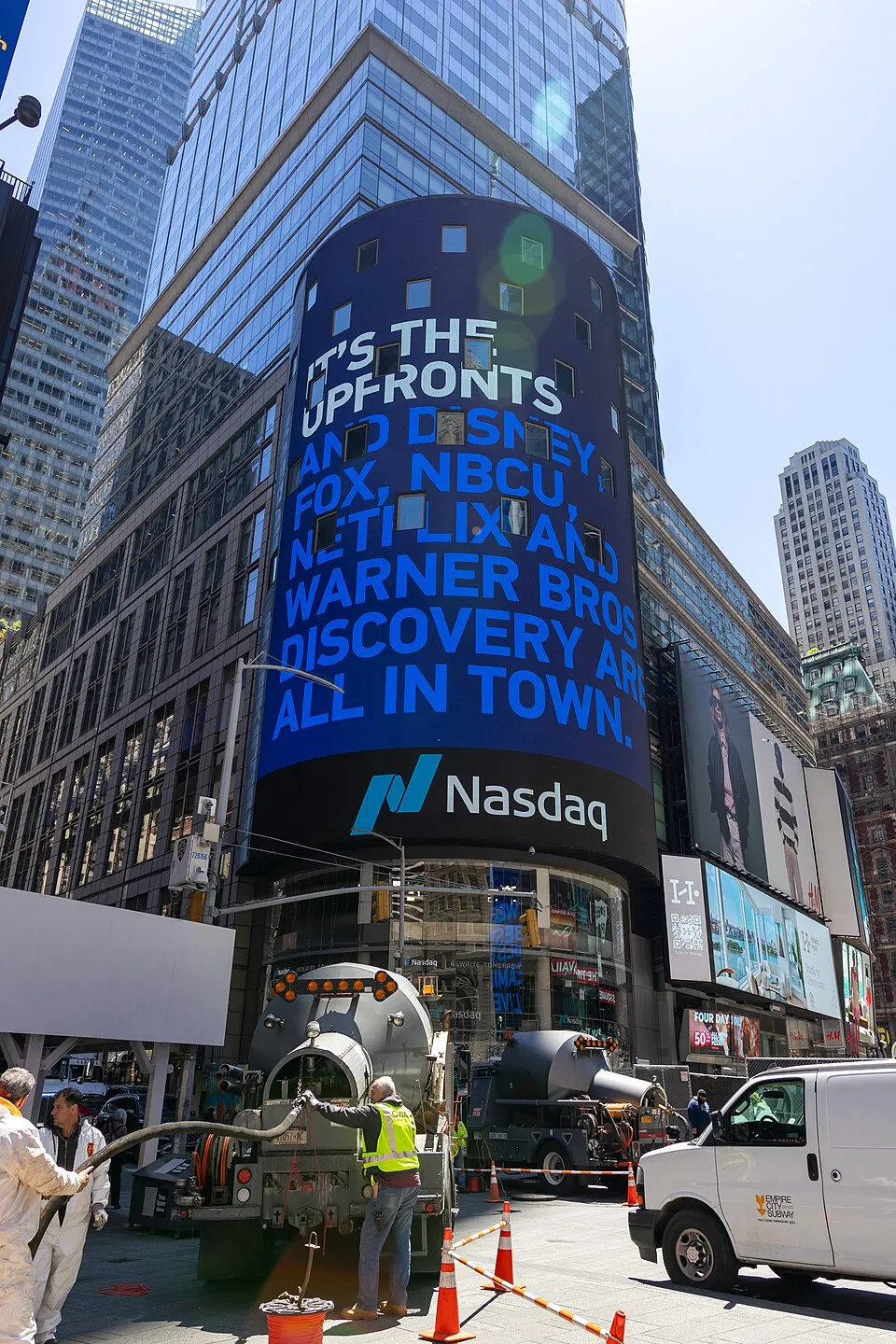 Gedung bursa saham Nasdaq di Manhattan, New York City