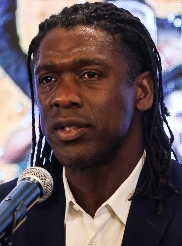 Ilustrasi profil Clarence Seedorf sebagai legenda sepak bola peraih Liga Champions