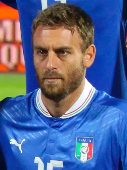 Daniele De Rossi saat memperkuat AS Roma di kompetisi Serie A