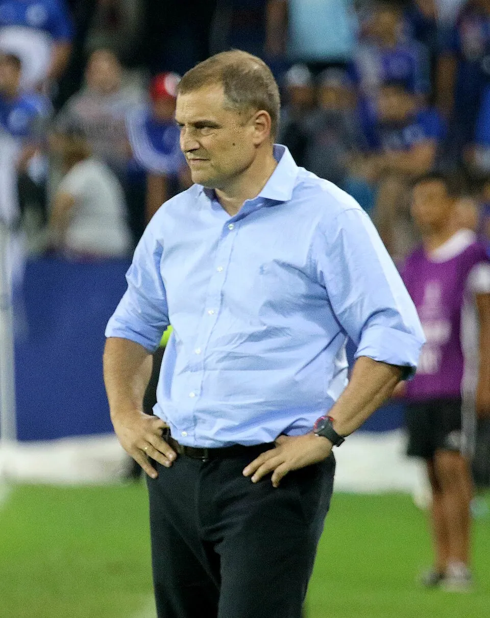 Profil pelatih sepak bola Uruguay Diego Aguirre