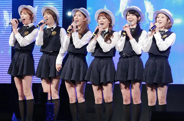 Profil grup K-Pop F-ve Dolls yang aktif pada periode 2011 hingga 2015