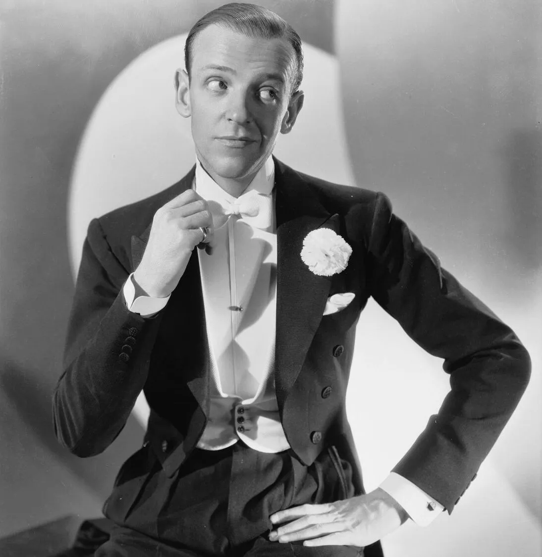 Penari dan aktor legendaris Hollywood Fred Astaire dalam pertunjukan