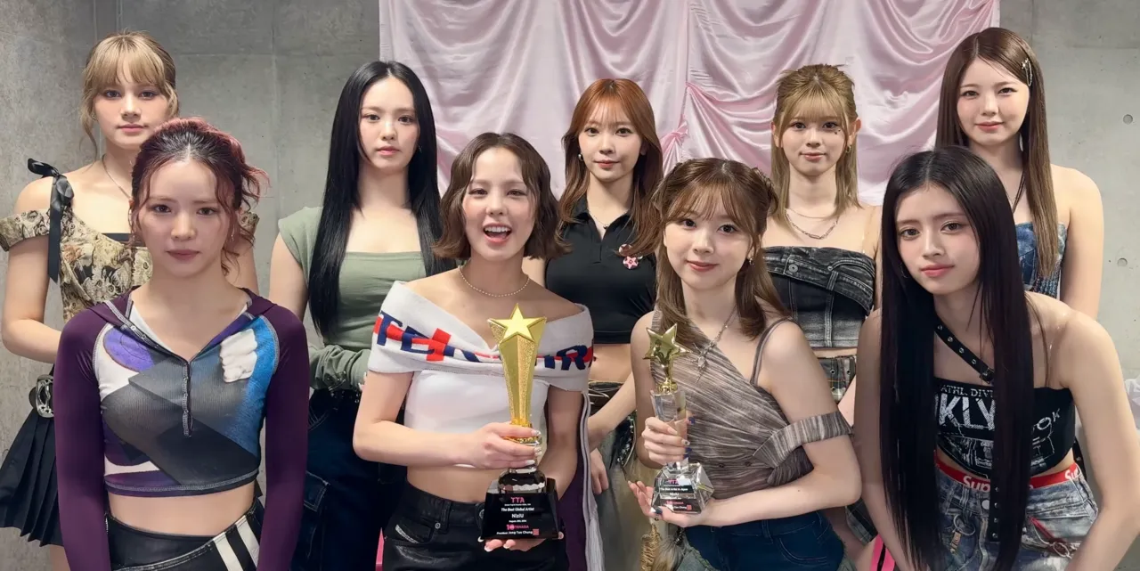 Girl group NiziU yang beranggotakan sembilan personel berbakat