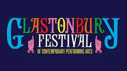 Pemandangan area Glastonbury Festival di Worthy Farm Somerset Inggris
