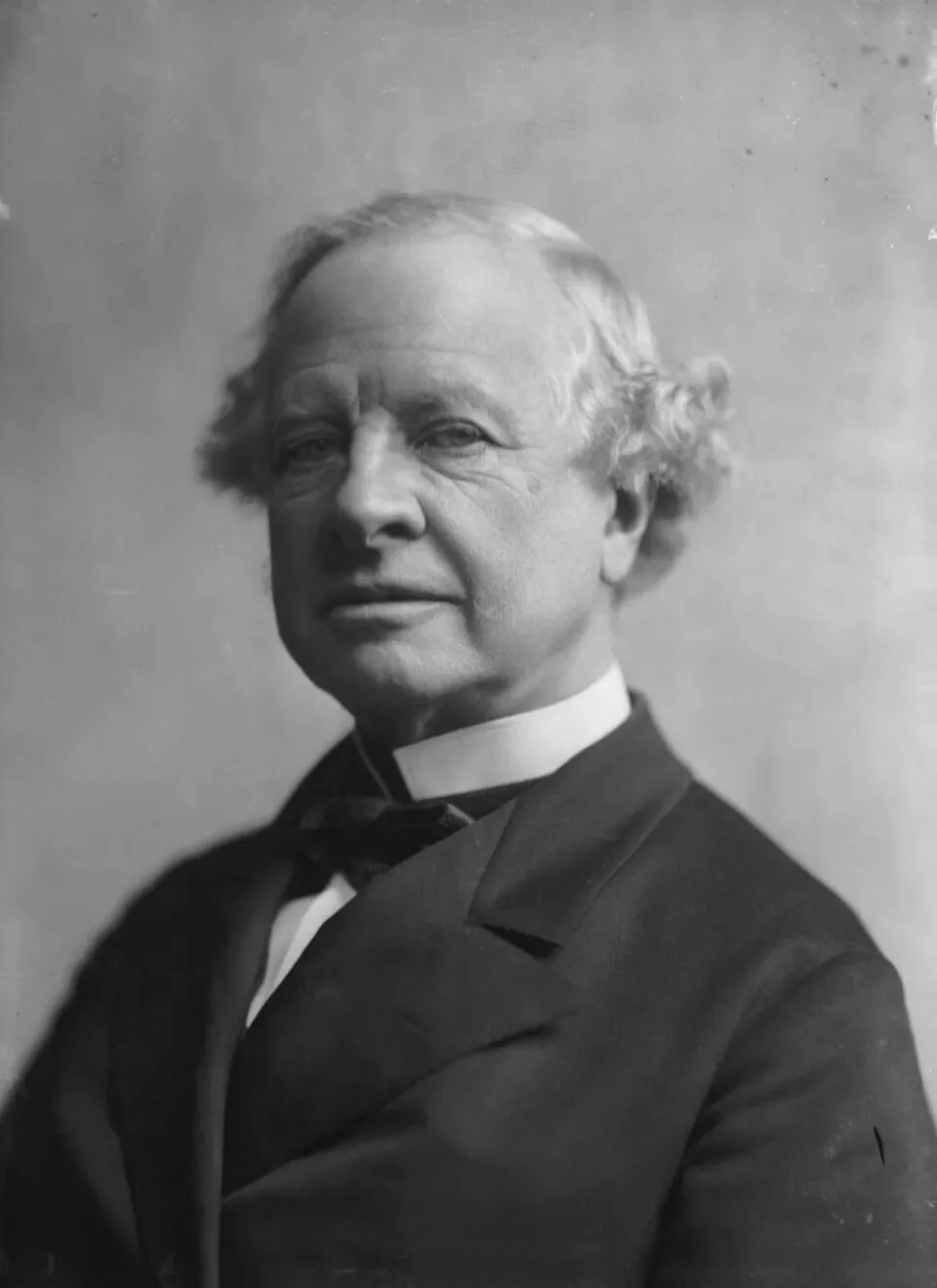 Ilustrasi potret Granville Leveson-Gower, Earl Granville ke-2